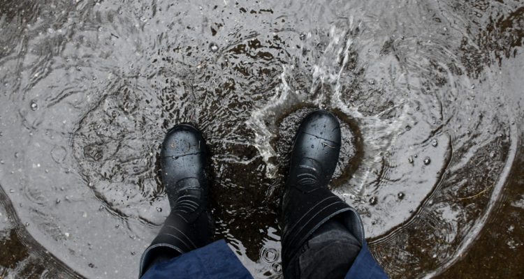 Senapred aseguró que el sistema frontal en la región de Los Ríos se está debilitando y se proyecta una caída de agua inferior a los 300 milímetros que se pronosticó hace unos días.
