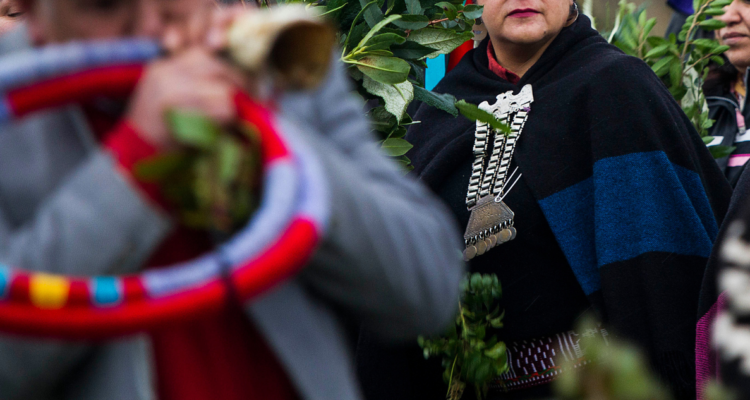 Comunidades mapuches rechazan construccion de canal de regadio Comunidades mapuches de Victoria, Curacautín y aledañas, rechazan una consulta para ejecutar un proyecto de construcción de un canal de regadío en la comuna de Perquenco, aseverando que primero deben tener sus tierras.