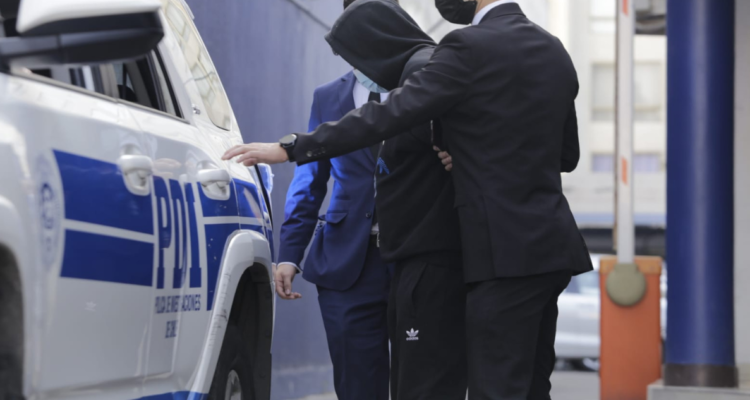 adolescente apuñaló a padrastro en coyhaique