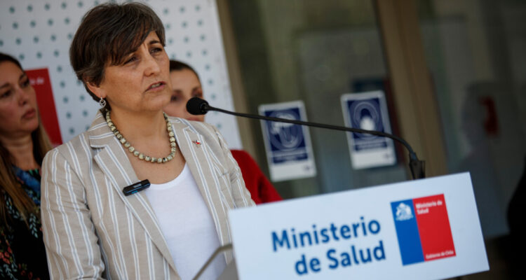 Ministra Aguilera confirma al menos 6 muertes por influenza agravados por “bacteria asesina”