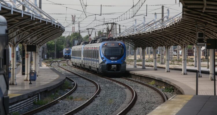 EFE suspende su servicio de tren Alameda-Nos por paro de maquinistas