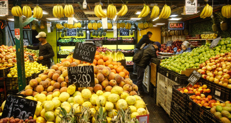 El sistema frontal golpea a agricultores: ¿Qué se sabe sobre posibles alzas de precios de alimentos?