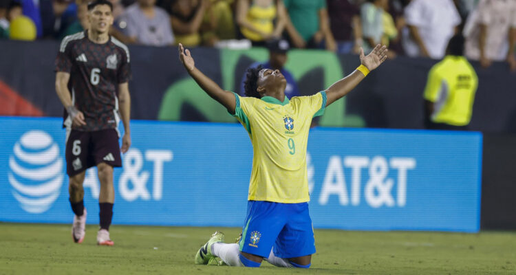 Brasil venció a México en amistoso.