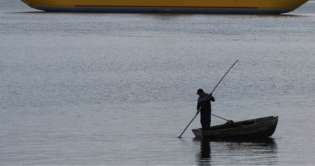 Imagen de pescador en Ancud por querella que causó molestia en comunidad