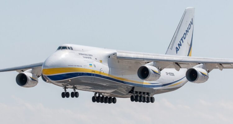 A qué vino el Antonov An-124-100, el avión de carga más grande del mundo que aterrizó en Chile y cómo es o cuáles son sus características.