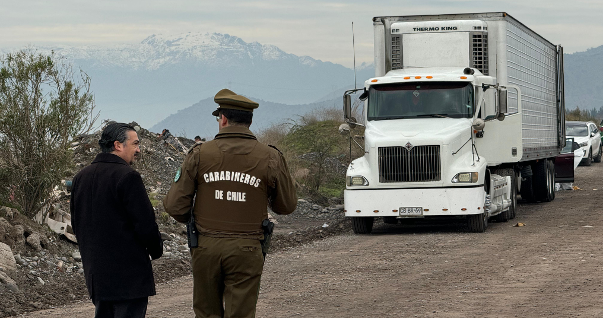 Banda armada transportaba 22 sacos de cocaína en un camión en San Bernardo cuatro sujetos detenidos