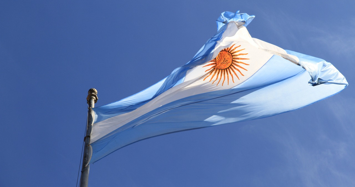 Argentina asegura que mantiene por quinto mes consecutivo su superavit financiero