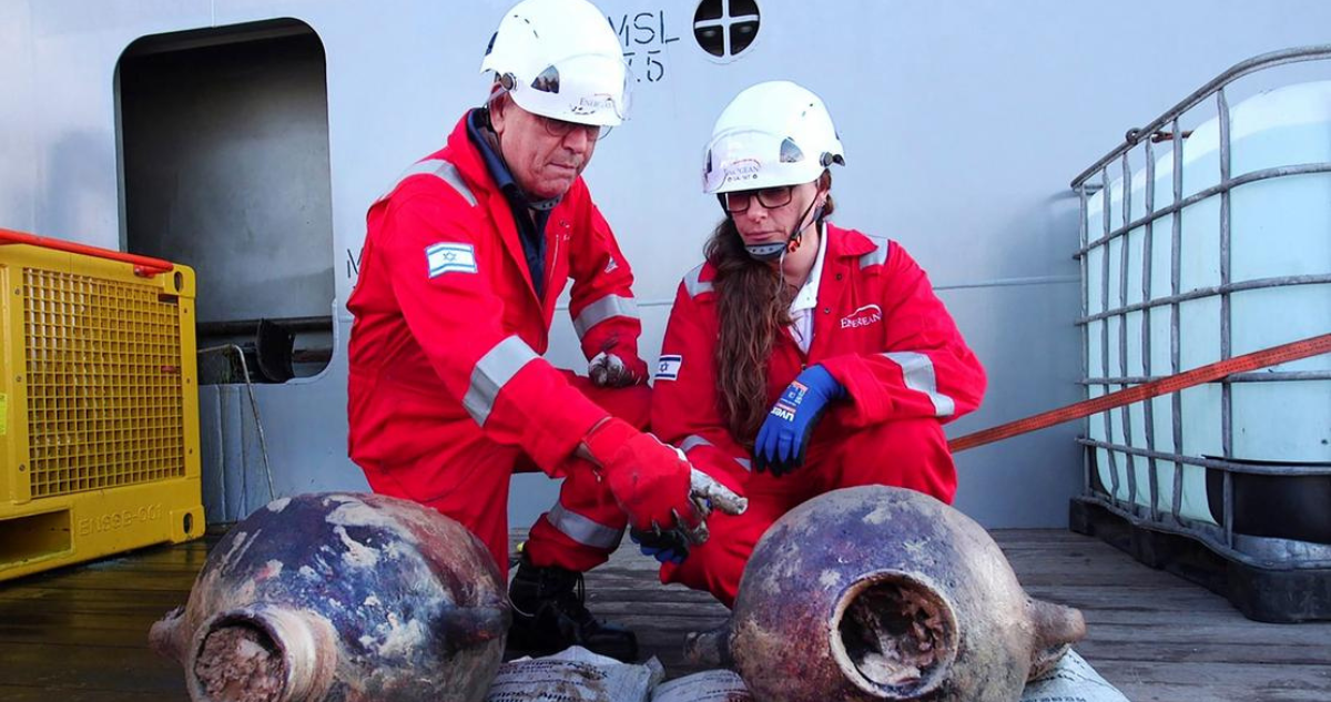 Barco hundido de 3.300 años de antigüedad desafía la historia de la navegación marítima