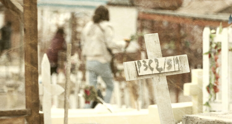 Sernac indaga casi 30 reclamos por exhumaciones, amenazas y cobros irregulares en un cementerio