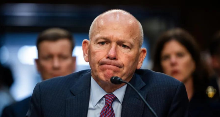 CEO de Boeing se disculpa con familias de víctimas de Max caídos en Indonesia y Etiopía