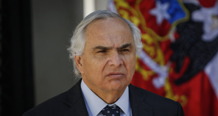 Exministro Chadwick es nombrado como nuevo presidente de la USS tras fallecimiento de Luis Cordero