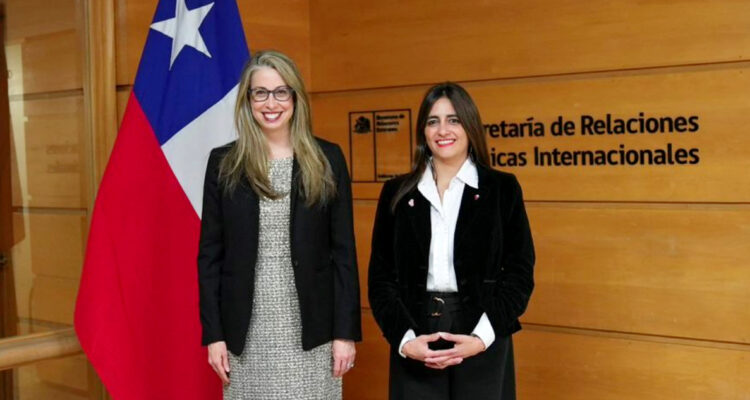 Chile y EEUU sellan acuerdos que impulsan comercio de quesos, carnes y uva de mesa