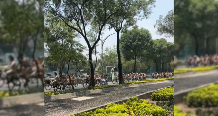 Ciclistas desnudos se tomaron las calles de la capital de México para promover el uso de la bicicleta