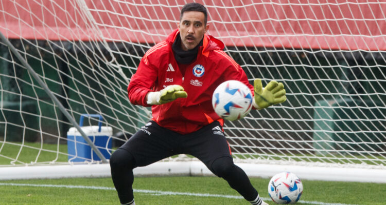 Claudio Bravo La Roja
