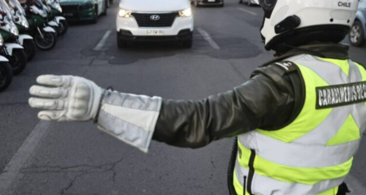 Sujeto debe pasar 10 años en la cárcel por intentar atropellar a carabinero en La Granja