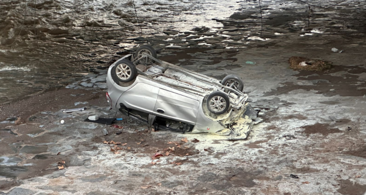 Conductor ebrio terminó en el mapocho