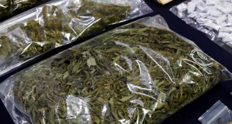Confirman marihuana y cocaína en techo falso de Comisaría de Carabineros en Quilicura
