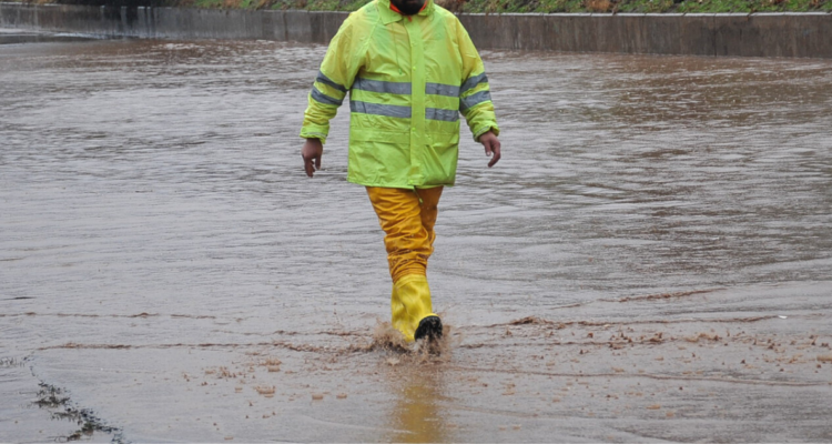 Declaran Alerta Roja para Carahue por amenaza de desborde de río Imperial