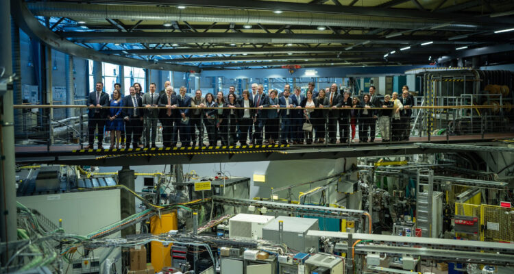 Huachipato y Corfo firman con representantes alemanes acuerdo para que Chile produzca acero verde