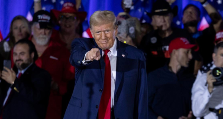 correos de recaudación de fondos de Trump y Biden