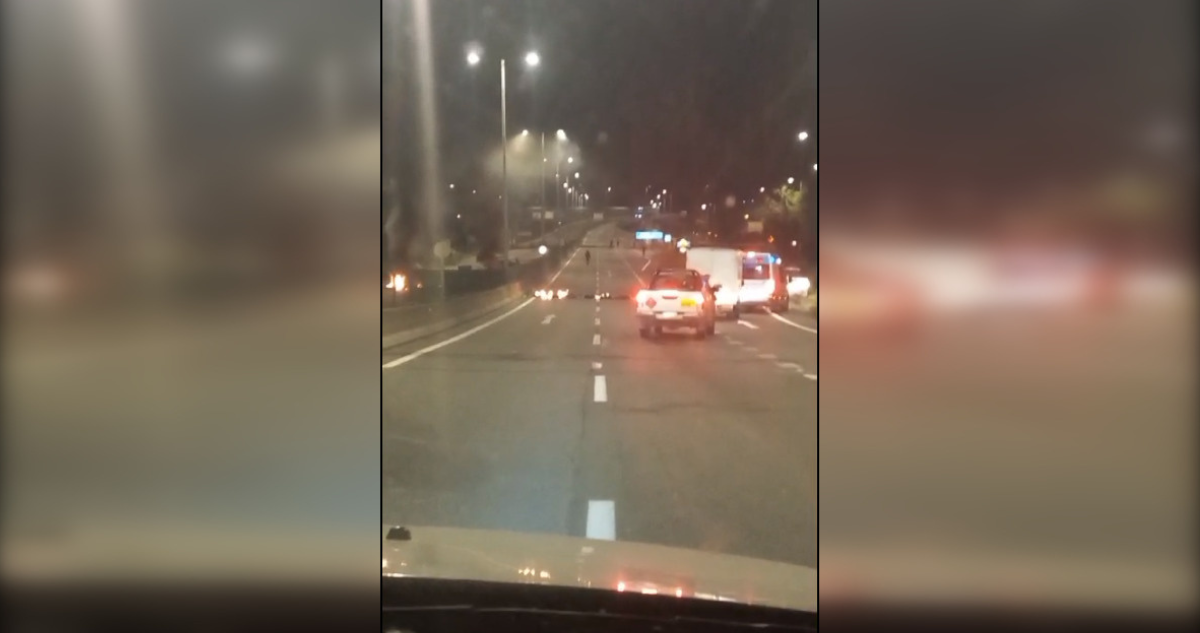 Corte de ruta en Colcura