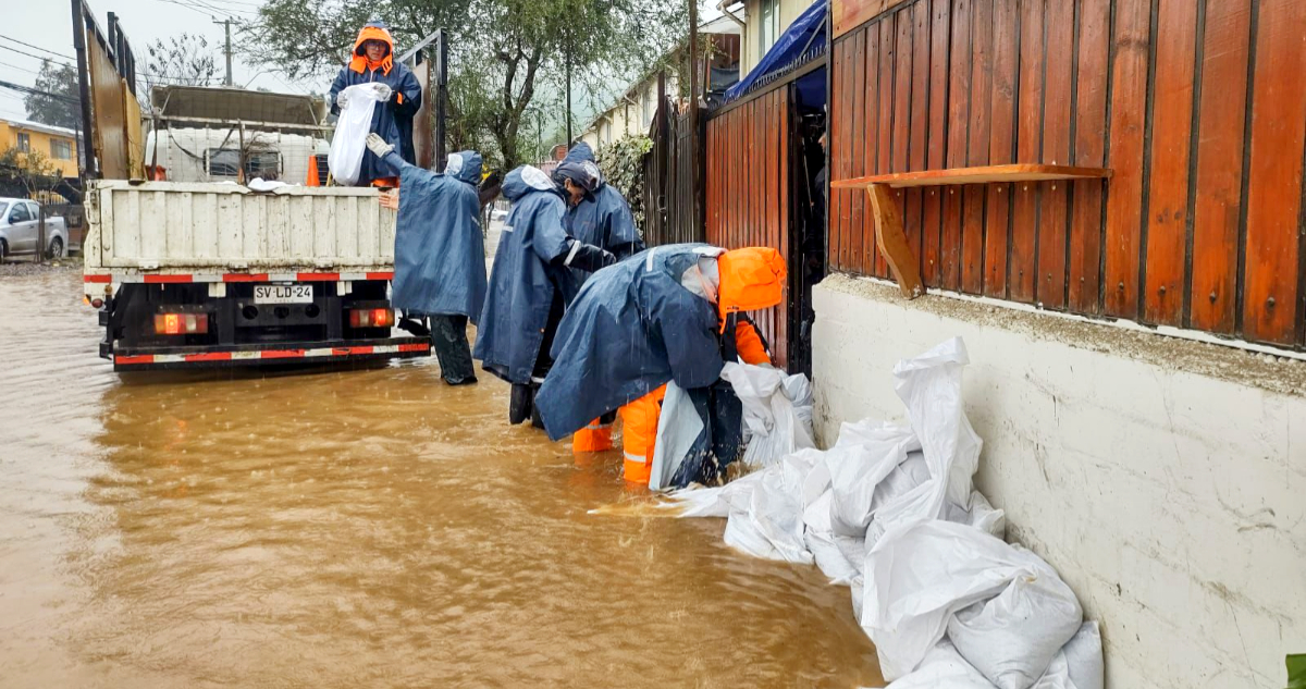 Crítica jornada en Lampa por sistema frontal: 3 esteros desbordados, evacuaciones y 2 mil damnificados