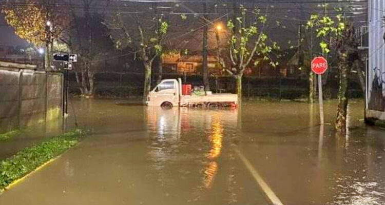 Declaran Alerta Roja para comuna de Arauco por desborde de río producto de intensa lluvia