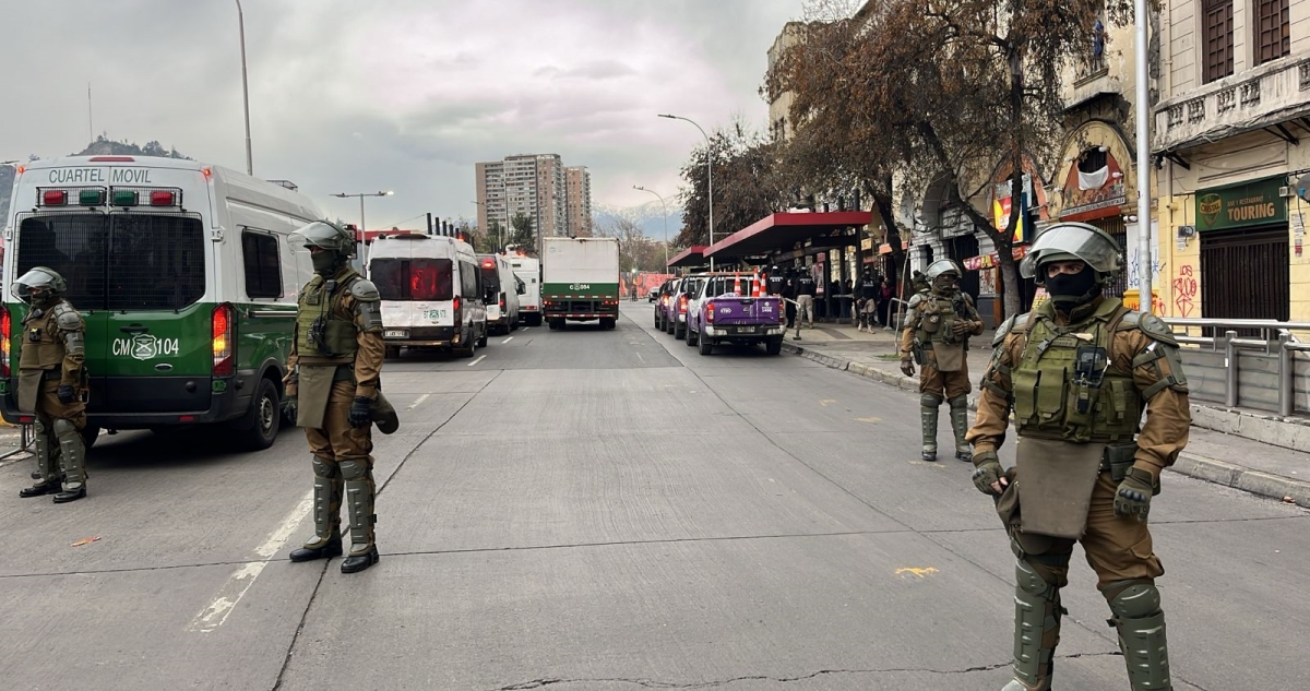Desalojan edificio foco de delincuencia en el centro de Santiago