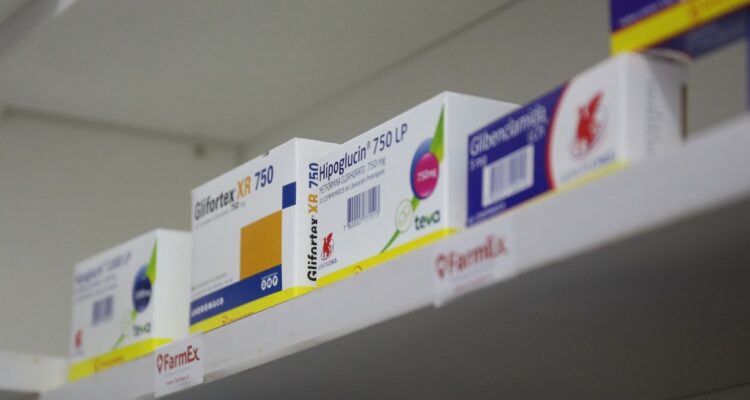 Cómo comprar medicamentos o remedios con descuento o más barato si eresa afiliado de Foansa y dónde o qué farmacias tienen convenio.
