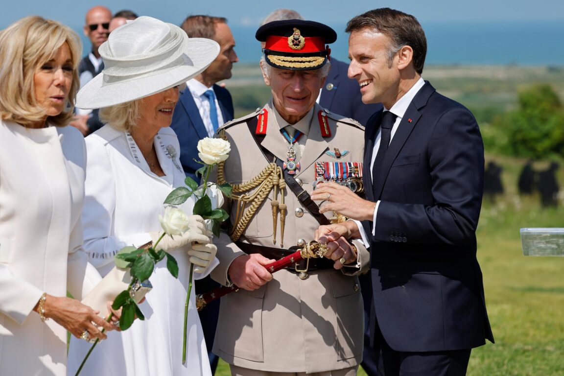 Brigitte Macron, la reina Camila, Carlos III y Emmanuel Macron