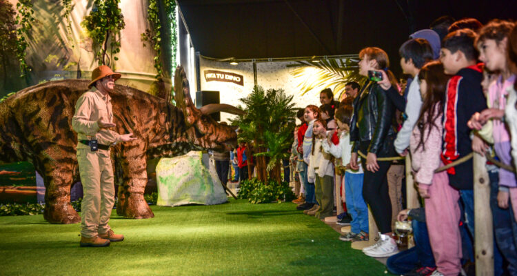 Dinosaurios invaden Estación Mapocho estas vacaciones con múltiples actividades para toda la familia