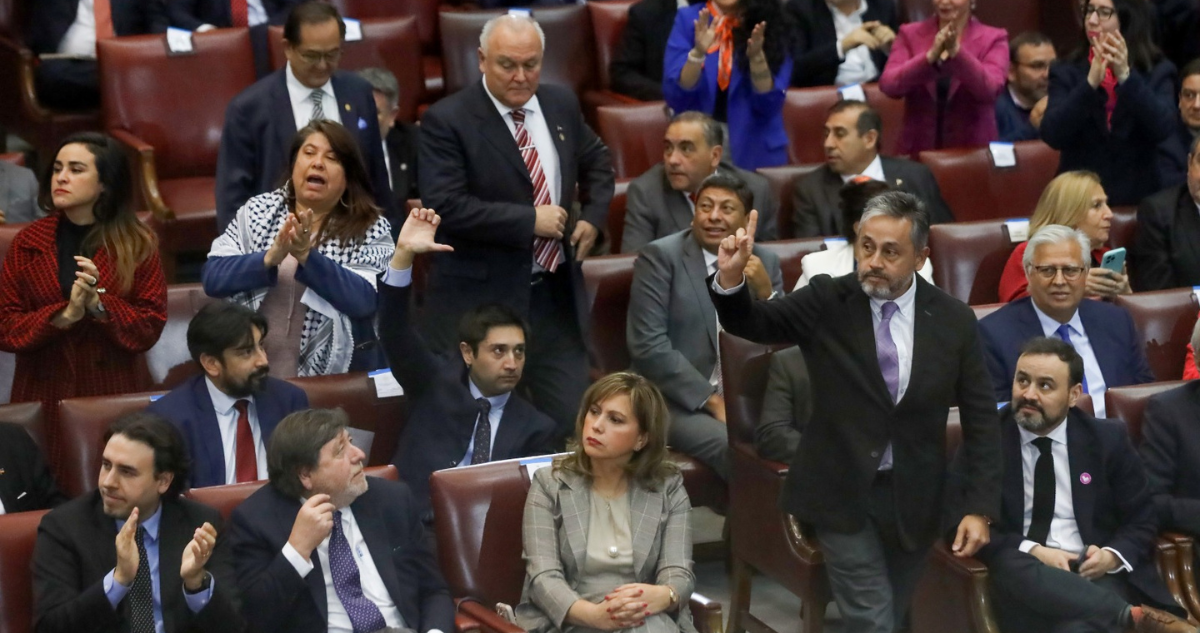Diputados de oposición se retiran del hemiciclo luego que Boric anunciara ley de aborto libre