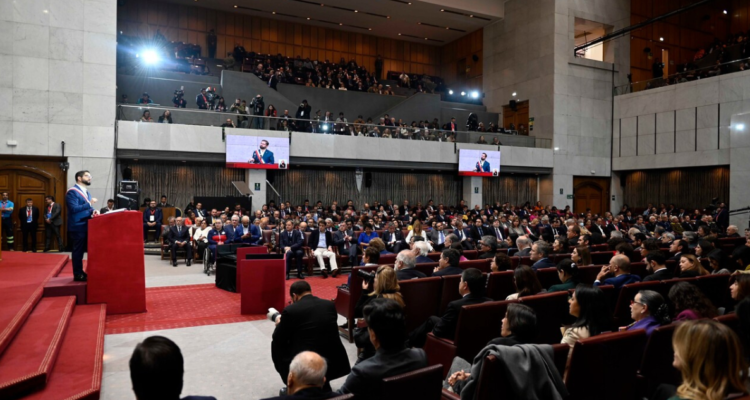 Diputados de oposición valoran anuncio del presidente Boric sobre reforma al sistema político
