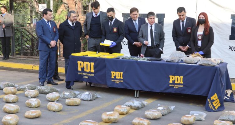 Cae banda colombiana con casi $871 millones en drogas: hay 5 detenidos en la RM