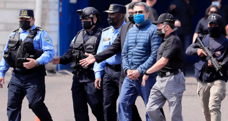 Expresidente de Honduras, culpable por narcotráfico, podría ser sentenciado a cadena perpetua en EEUU