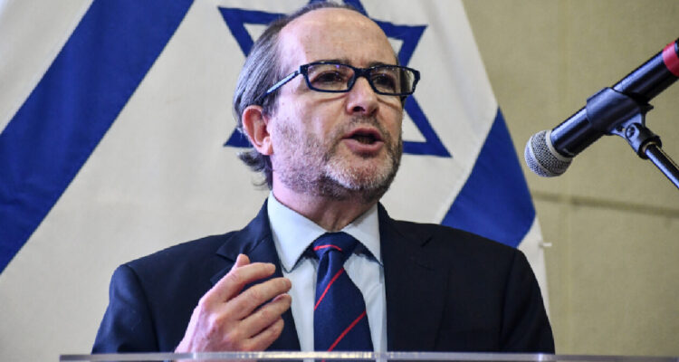 imagen archivo del embajador de israel en chile, Gil Artzyeli