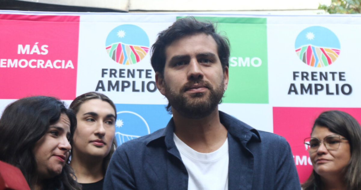 Este lunes el Frente Amplio se convertirá en partido único Diego Ibáñez será su primer presidente