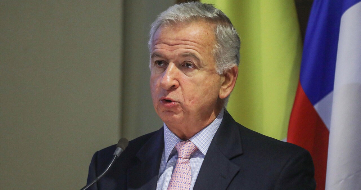imagen archivo del ex ministro de hacienda y actual director de clapes uc, Felipe Larraín