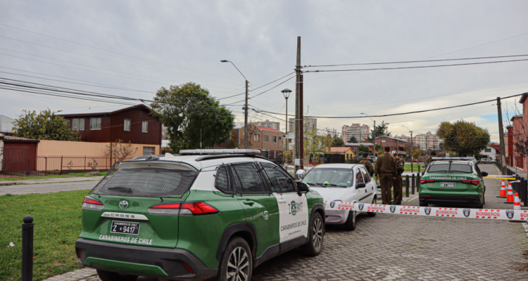 Hombre muere apuñalado en su departamento en Lorenzo Arenas: cumplía arresto domiciliario