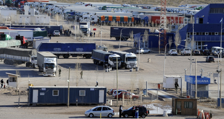 Encuentran muerto a camionero chileno al interior de su vehículo en Uspallata, Argentina