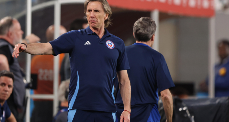 Ricardo Gareca fue suspendido para el duelo ante Canadá por Copa América.