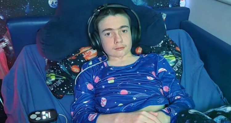 Implantan por primera vez a un niño un dispositivo cerebral para controlar la epilepsia grave