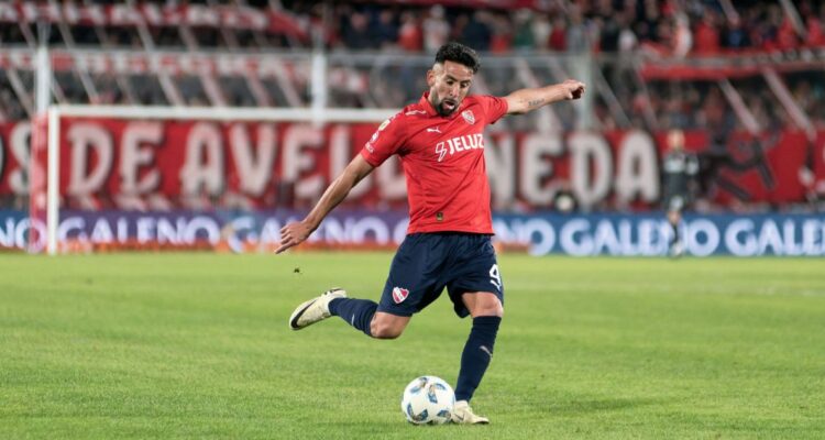 ¿Mauricio Isla a Colo Colo? en Independiente revelan monto que necesitan