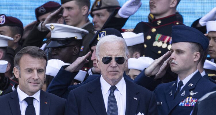 Emmanuel Macron y Joe Biden