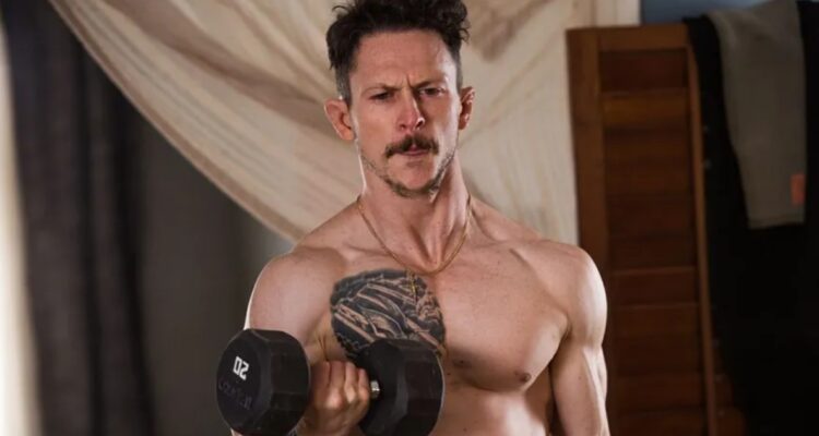 Jonathan Tucker, actor de la serie de acción “Kingdom”, rescató a su vecina en allanamiento de morada