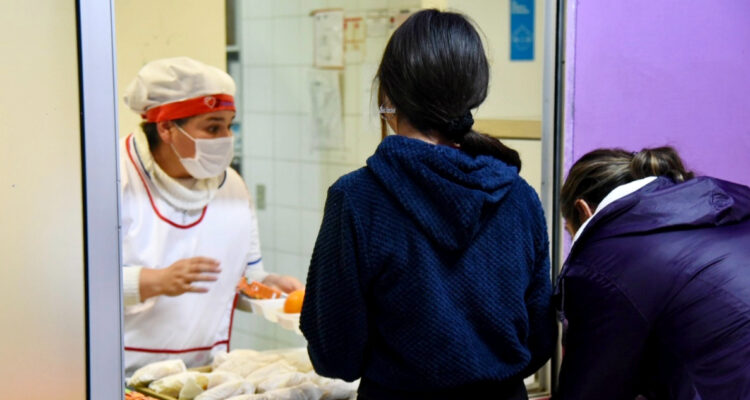 Junaeb asegura que “habrá debida alimentación” en establecimientos a pesar de suspensión de clases