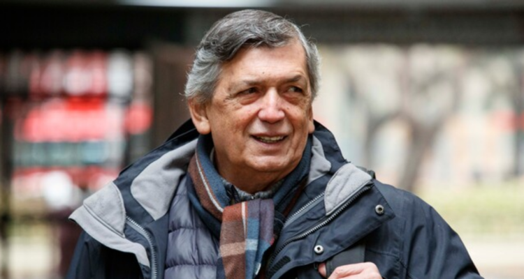 Carmona (PC) respalda decisión de Cancillería por embajador Velasco: “No fue a negociar él”