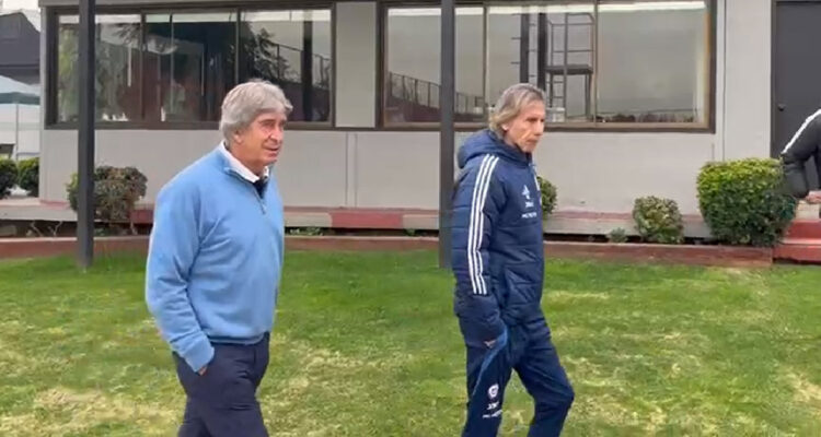 Manuel Pellegrini llegó a entrenamiento de La Roja.