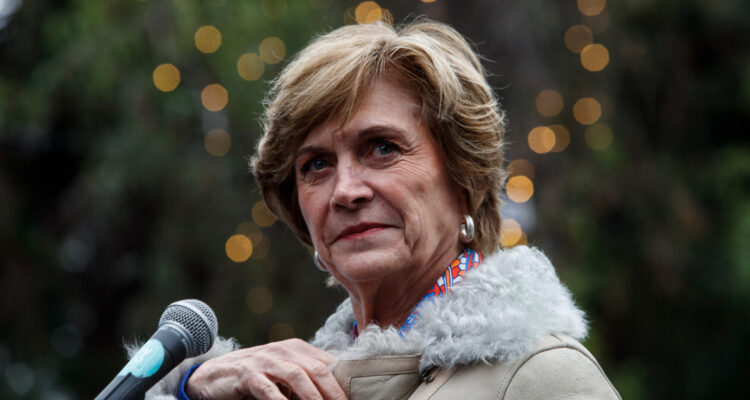 Matthei acusa operación política: “La Secom mandó a todos sus ministros y subsecretarios a pegarme”