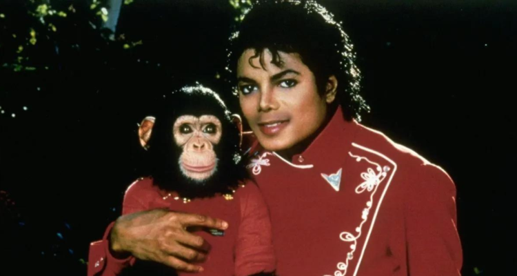 La historia de Bubbles, el querido mono de Michael Jackson